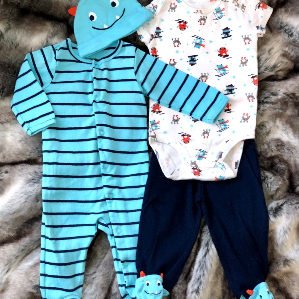 4-pc Carter's Baby pajama/lounge sz 6mos :)